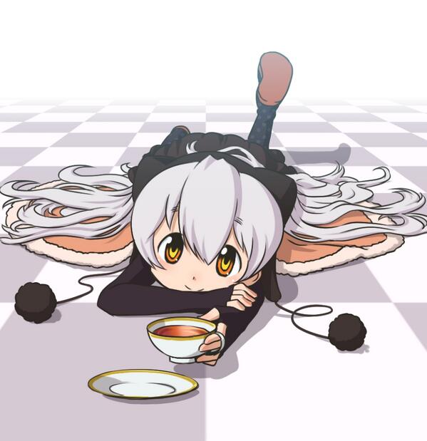 しおりな Satosisatosi ねそべり絵シリーズお疲れ様です なぎさは服も髪も床に広がるので このポーズが一番似合うかもですね 脚をパタパタしてるのがすごくかわいいですw この直後にアチィ ってなるかもですがw