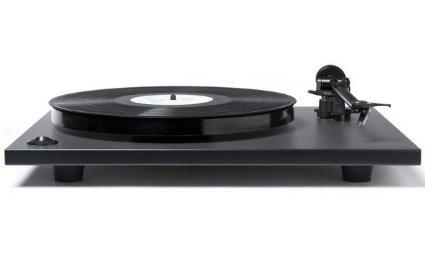 TheSoundGallery's tweet image. To celebrate #RSD14 @RSDUK we are giving away a fantastic Rega turntable! Retweet to play.