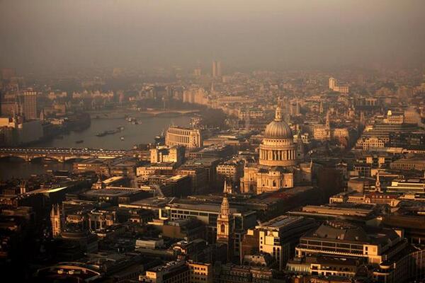 LDN's tweet image. London ranks third as the world’s best tourist location! LDN.in/Xyk9Ti