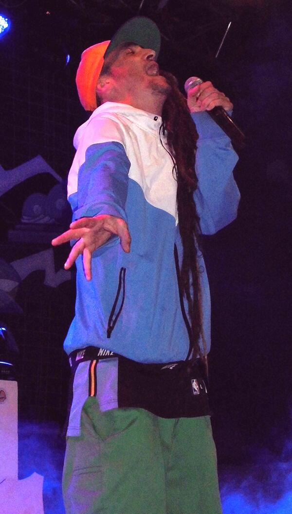 Quesadacid's tweet photo. Representado @JaumeMLaVoz en @ZionSoundFest http://t.co/pPV9mGjOUD http://t.co/Kt2uaIuyGZ