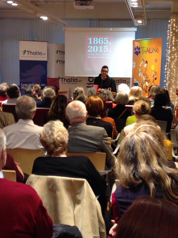 Michael <a href="/stavaric/">Michael Stavaric</a> liest gerade im Thalia Landstraße aus "1865, 2015. 150 Jahre Wiener Ringstraße" #ringstrasse2015