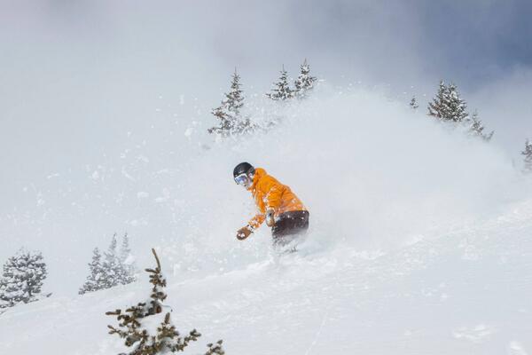 TetonGravity's tweet image. Aint over til its over! @breckenridgemtn: 15" @coppermtn: 12" @AspenSnowmass: 11". #Snowlab: bit.ly/W7Y0qN