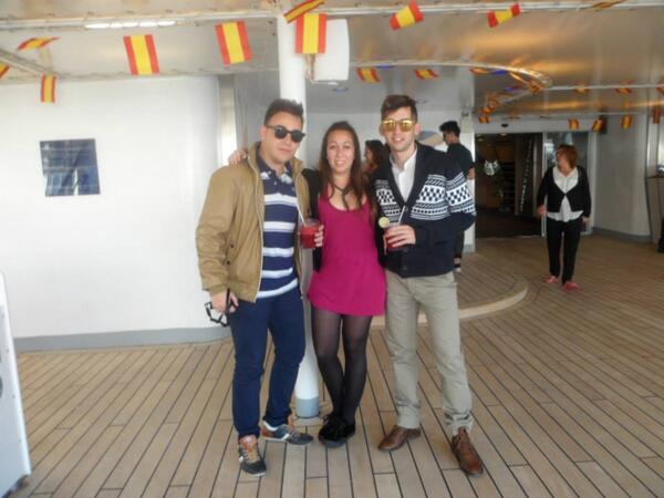 DieegoMG91's tweet photo. Qué bien nos lo hemos pasado @AntonellaLage @Alexserrano21  Os esperamos por Murcia http://t.co/6TCGCGaFQY