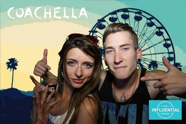 WeeklyChrisSp's tweet image. Foto donde aparece Kirsten el día de ayer