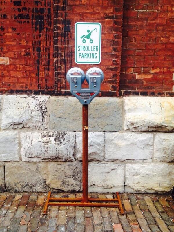 GTONGE1's tweet image. I guess #Toronto Is trying to make some mommy money #alwayshustling