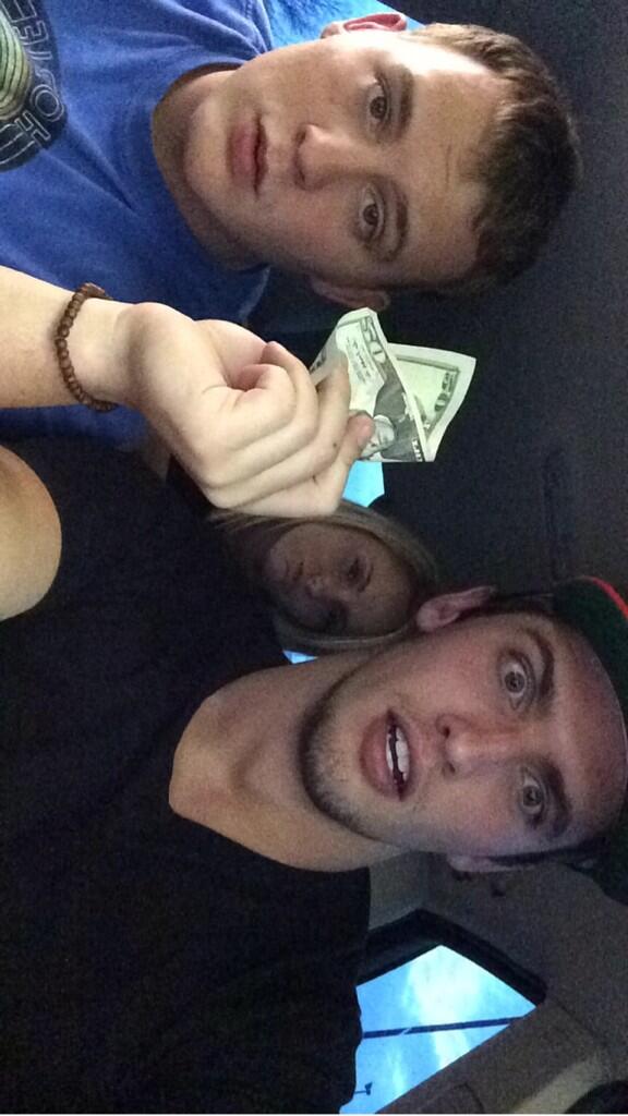 TaylorMiller86's tweet photo. Am I living in rhyme? http://t.co/LBscYSvW3q