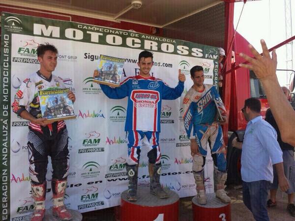 REPUESTOSCOBOS's tweet photo. Victoria 🏁 1* 🏁 de nuestro piloto oficial de @REPUESTOSCOBOS  J.CASTILLO #91 en jaen acompańado de @alfonsoteam46 http://t.co/HXTmf6GiB7