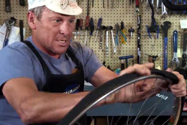 Video: How to change an inner tube the Lance Armstrong way
#cycling
road.cc/116513