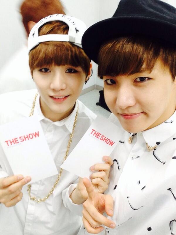 theshow_offcl's tweet photo. 방탄소년단이쟈나~  봄냄새 나는 미소년들이쟈나~♥
방탄소년단이 하루만으로 더쇼 왔쟈나~>.< (3) http://t.co/CqtYHpRz2u
