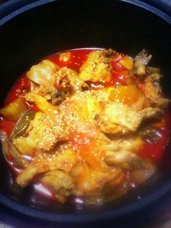 joosungwhee's tweet photo. 오랜만에 아침부터 일어나 요리했다
상대방이 맛있게먹는 모습이 내겐 제일 감사,히히 http://t.co/qpOZPhpI6K