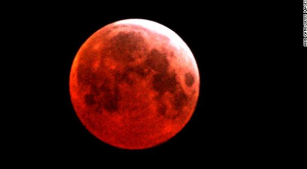 KTLA's tweet photo. Total lunar eclipse to bring rare 'Blood Moon'  Find out when to see it where you are http://t.co/zi2d2JuPcn http://t.co/vxYu2Xr0Fk