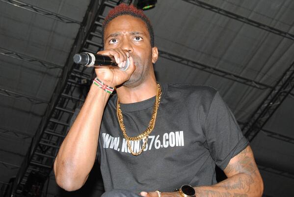 CapitalFMKenya's tweet photo. VIDEO: If you missed #Konshen LIVE in Kenya check it out via http://t.co/vfi2yikIQz http://t.co/kNQl3RANPk