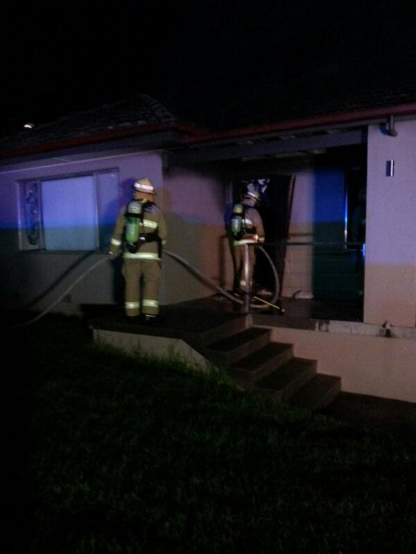 johnv604's tweet image. House fire East Albury