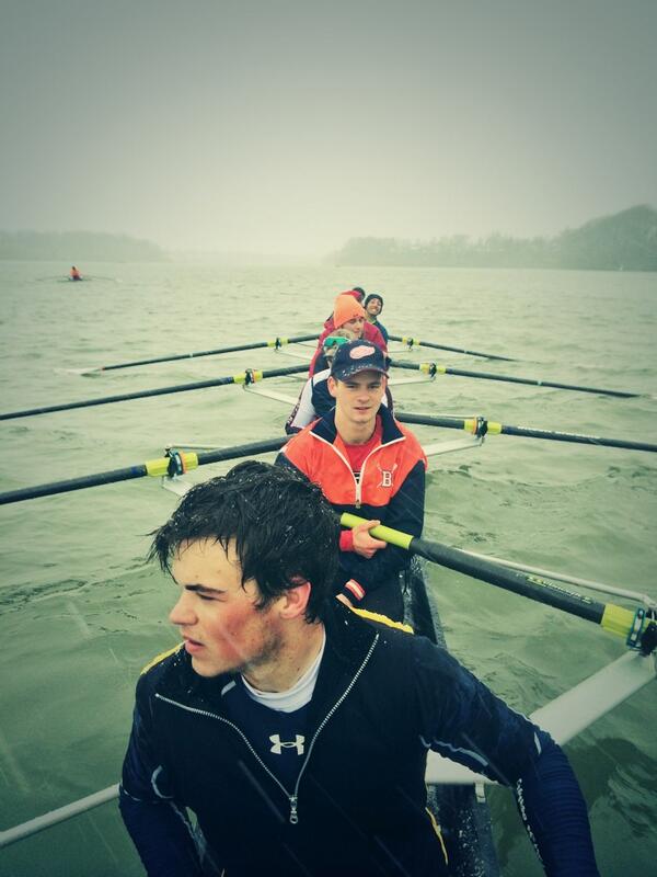 badgersrowing's tweet photo. Whiteout conditions didn't stop the fellas from 500m intervals this morning #PURCERverence @coachpurcer http://t.co/pX05ziUmxE