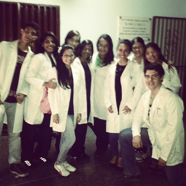 Adalicee's tweet photo. #MomentosUNEFM http://t.co/fXNFj4Ubwt