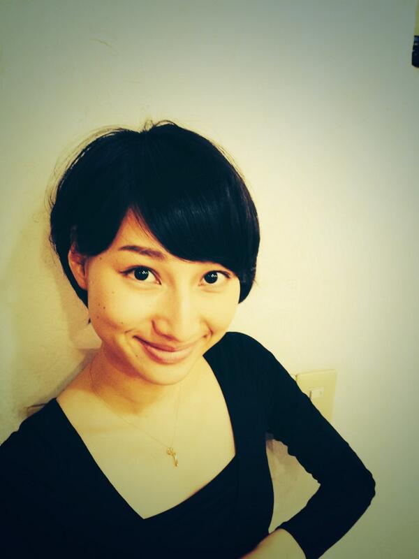 大橋由起子 Yukiko Ohashi Sur Twitter 思いがけず 滝川クリステルさんみたいな髪型になりました なので 斜めに向いてみました ああ 似合わないとか言わないで Http T Co I4sihapwfz