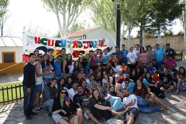 Al_Lopez8's tweet photo. @ATrocheHT Cuarto Encuentro Juvenil Cerro Beylar, impresionante. http://t.co/02FJC0ck6Y