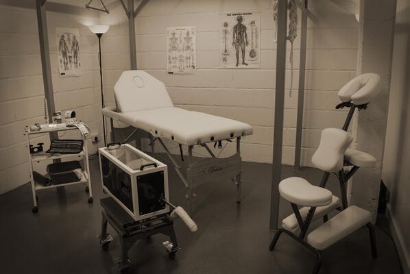 Are you a kinky couple looking for a place to play alone? Maybe a pro domme looking for a space to use? DM for info.