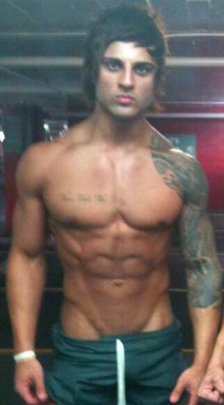 Yeahilift's tweet image. What's your opinion on zyzz?