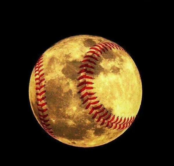 dr_psr's tweet image. Así se vio la luna anoche durante el #PrimerEclipseDel2014  @mysqueezeplay