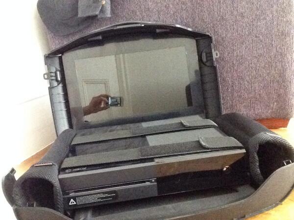 Jason Bradbury I Tweeted Bout My Gaems G155 Case Wiv Internal Screen B4 But Now I Ve Fitted It Out With My Xboxone Http T Co Vpebs40f27 Jason Bradbury I Tweeted Bout My Gaems G155 Case Wiv Internal Screen B4 But Now I Ve Fitted It Out With My Xboxone Http T Co Vpebs40f27