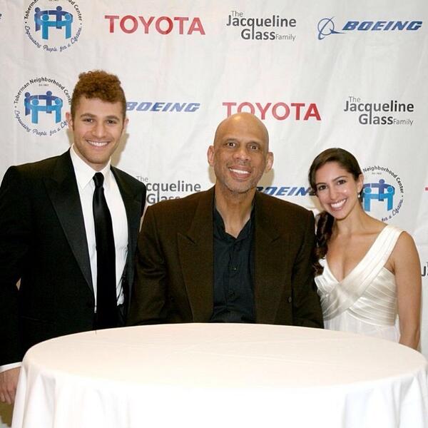 keithmakesmusic's tweet photo. Photo bombing a picture of Kareem Abdul-Jabbar getting cozy with my wife. #livingleg... http://t.co/3oBlGWpoun http://t.co/CZG3CFZdcO