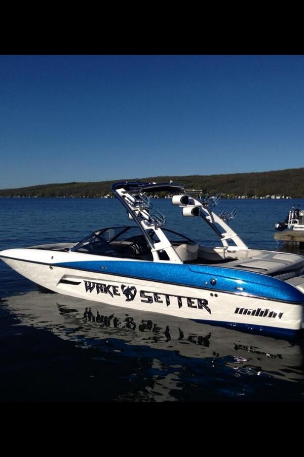 TheRiderScope's tweet photo. Who's ready for summer #shenanigans ?? @malibuboats has the #trscrew dialed #wakesetter @Levi_LaVallee @_Jake_scott http://t.co/DgjWq7ClQf