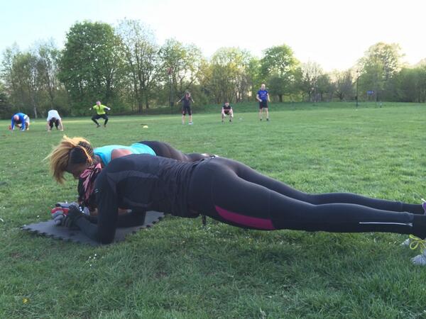 JillKBW's tweet image. Head to head #plankoff #sisterhood ;) @SweetTemi