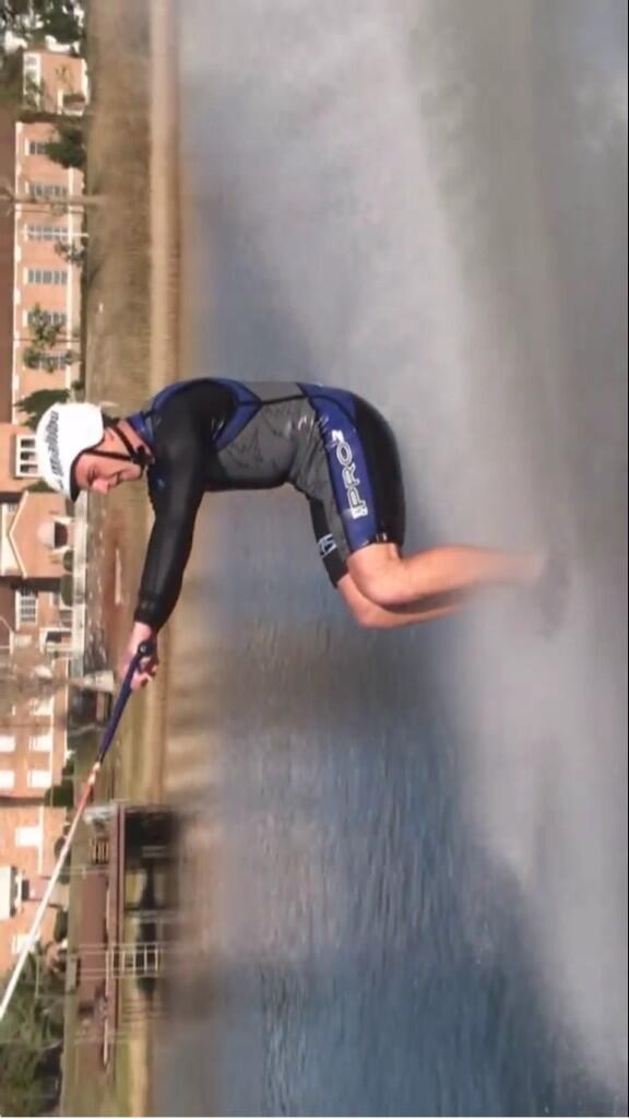 iamhuntergraves's tweet photo. Coming for da bootay http://t.co/D8yQA2XzP7