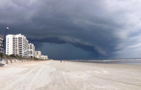 stormchaser4850's tweet image. Picture: Strong storm in view this afternoon in Florida: RT @pattylauren57: #wesh2storms New Smyrna Beach