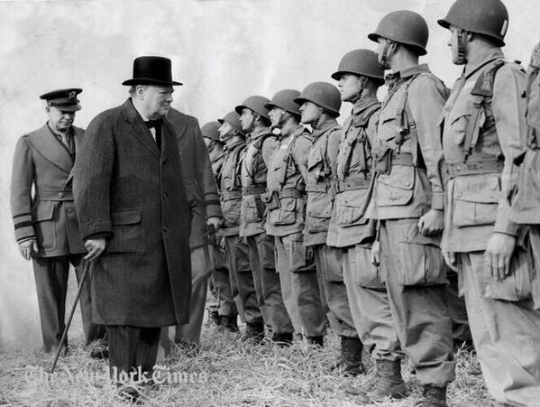 eisen_gen's tweet photo. June 6 1944: Inspecting our troops one last time 😬 http://t.co/8AnRYq4nXM