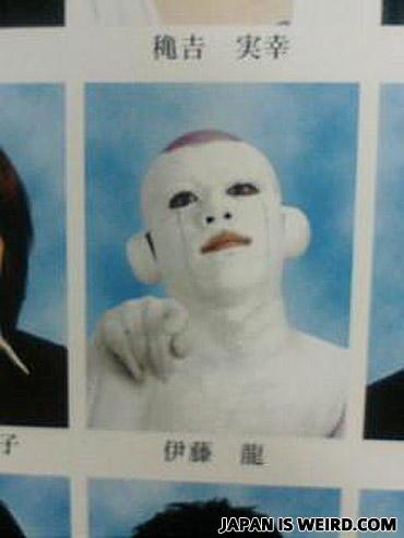 That_Place's tweet image. I don't know if this is because he has severe burns or he likes dressing like this :/ #donthaveaclue #weird