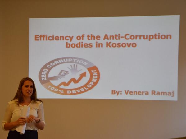 VeneraRamaj's tweet image. #thesispresentation #loyolauniversityofchicago #schooloflaw @LoyolaProlaw