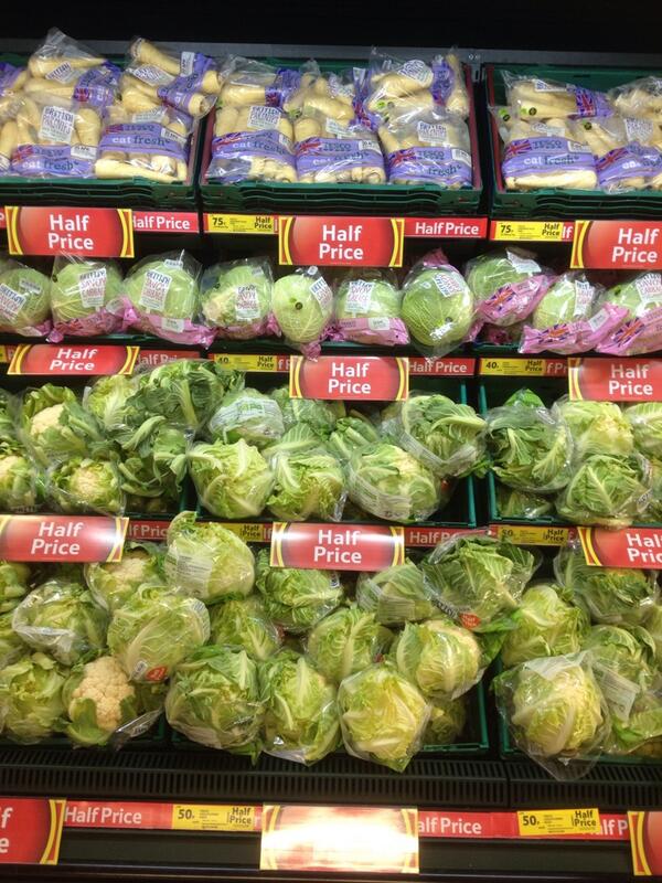 JonSmale's tweet image. Excellent standards at Workington 3429 produce ready for start of trade, well done Neil Wilson we make a great team