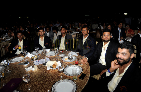 SureshRainaFanC's tweet photo. @ImRaina & @ChennaiIPL Players at the #IPLGalaNight #IPL7 #IPLGalaDinner http://t.co/2qN6JPOefc