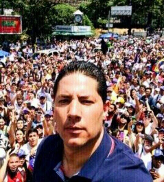 indeSNTE's tweet image. Como no vas a Michoacán cabron 
#PrimerEclipseDel2014 #MeCagaLaGenteQue