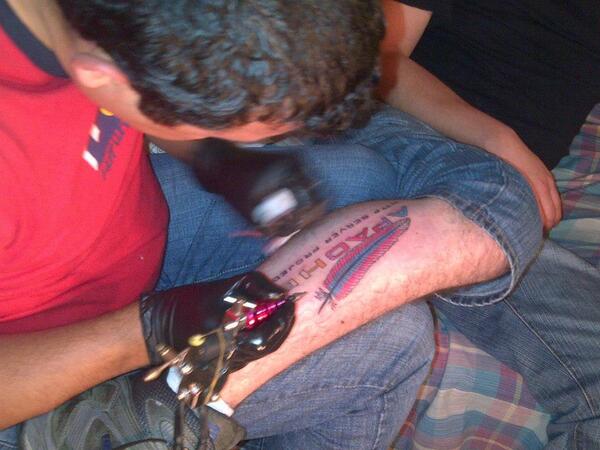 matrixkds's tweet image. pic de mi tatto de @apache_httpd server project!, #programmersTattoo!! #apacheServer @evilches jaja.