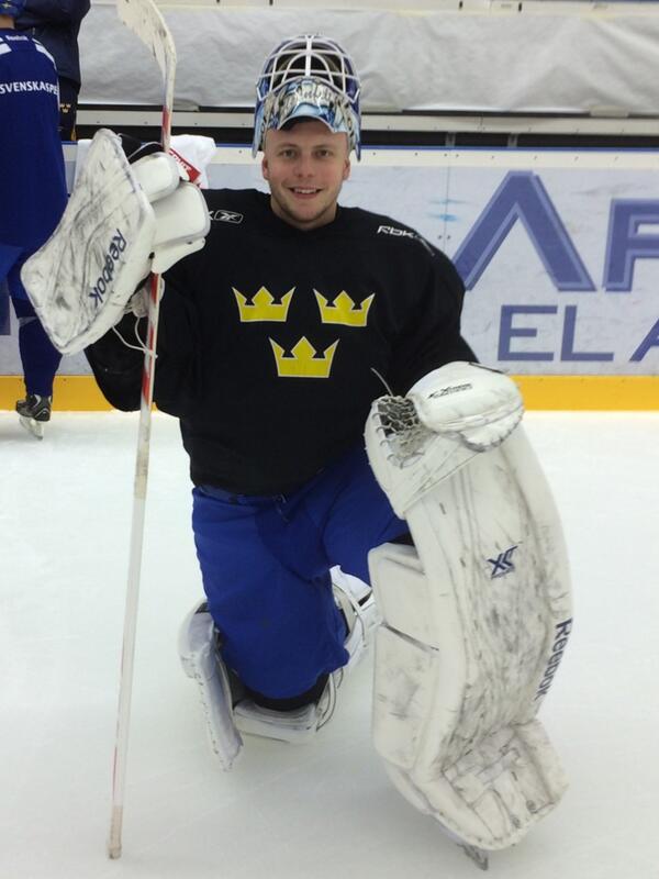 Trekronorse's tweet photo. #TreKronors mål vaktas ikväll av Oscar Alsenfelt, Leksand! #twittpuck @leksands_if http://t.co/GKREe9n7rc