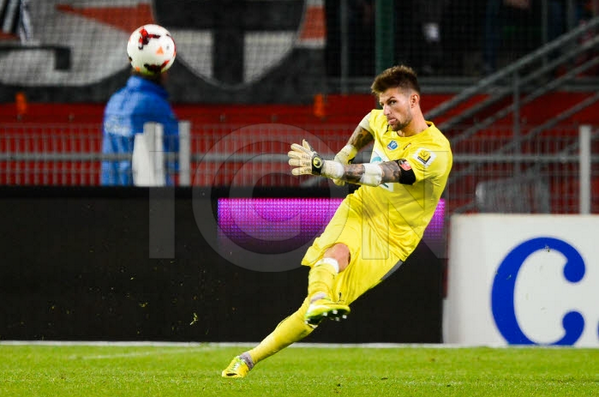 iconsport_fr's tweet photo. Le dégagement de @BenoitCostilFC !
@staderennais @RennesFoot http://t.co/YSDnbghPvr