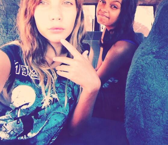 lilkaarni's tweet photo. @chloebrown193 my g! What's happnin? http://t.co/U5bVgkXlMa