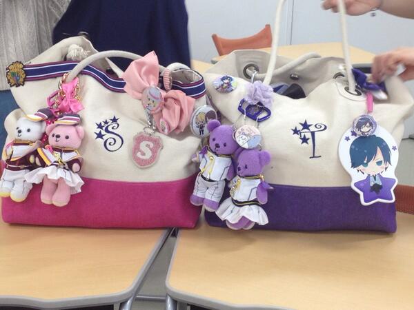 みや えぺdbdフォトナハマり中 ゼミのうたプリクラスタ くまめいとのお洋服手作りなの あと バッグの下のピンクとか紫の部分も縫い付けたんだって 愛に感動した W Http T Co Gzxaphs3yh