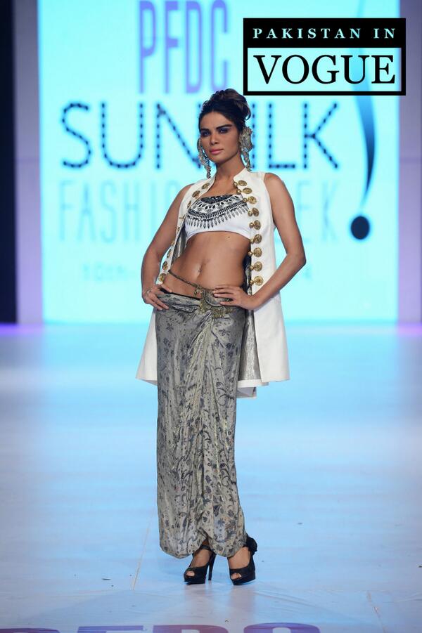 WORLDINVOGUE's tweet photo. #PSFW2014 @LotusPakistan @PFDCOfficial @nehaahmad777 #PAKINVOGUE http://t.co/n2Tv6r81IN