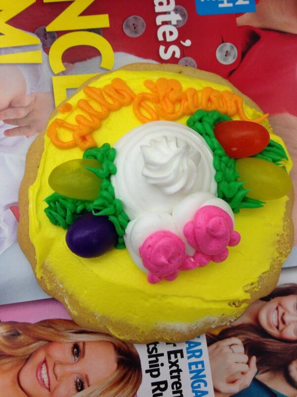 leon0246's tweet photo. @CollinsAllison from Peps did a fantastic job on this cookie! #yummy#getinmybelly http://t.co/j2Vs66QZnH