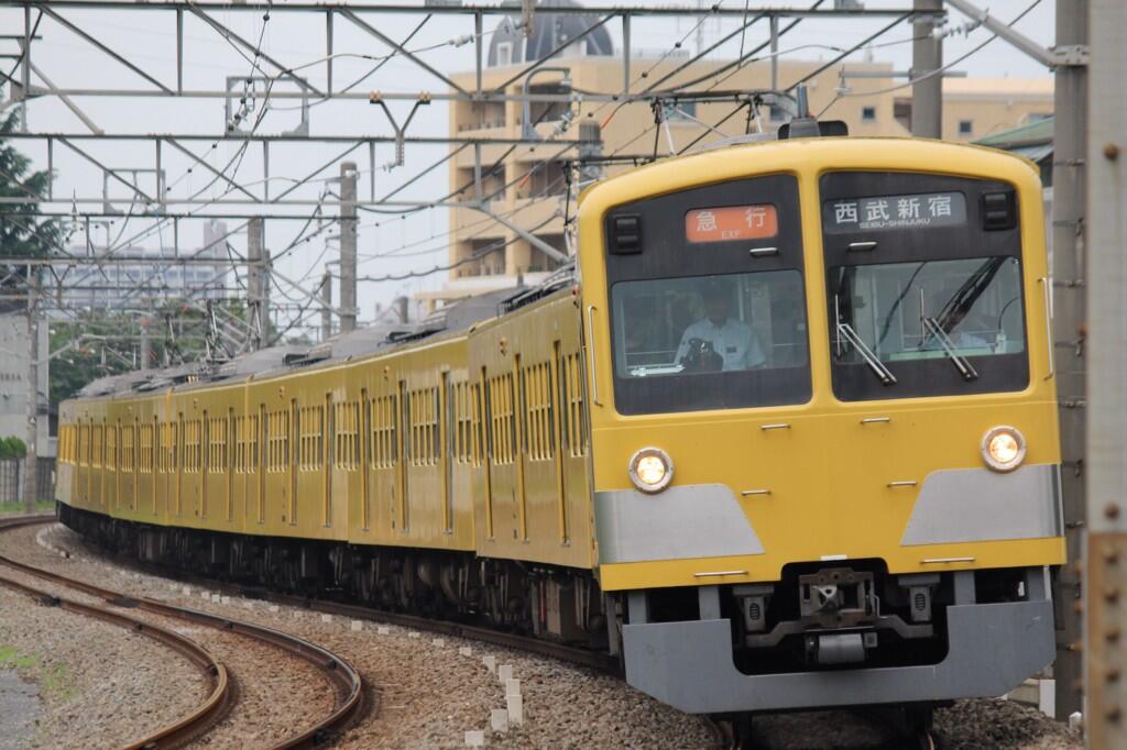 鉄道写真撮影地bot Al Twitter 西武新宿線 小平ー花小金井 上り アクセス 花小金井駅南口より徒歩分 S字カーブで撮れる有名撮影地 ベストなアングルの定員は少ない 撮影列車 101系急行 Http T Co Clk5jgupps Twitter