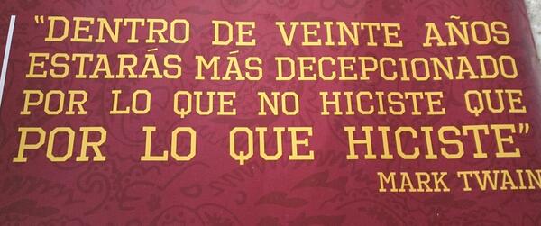ilizaliturr's tweet image. Ehhhh #PrimerEclipseDel2014. #LunaRoja. #DoyLoQueSea #2014YTodaviaNoEntiendo #EclipseLunar. #MiercolesSanto #