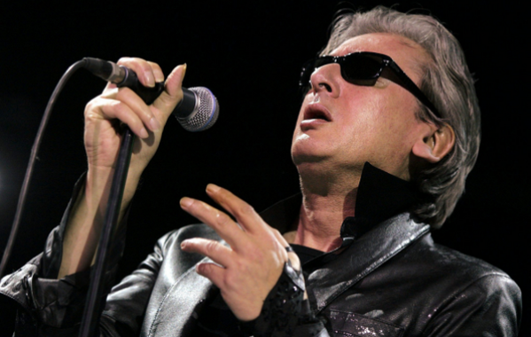 Mister #Alain Bashung par <a href="/Les/">Les Pozdena</a> Greniers de la mémoire >> une grande figure, 2 émissions >> francemusique.fr/chanson/mister…