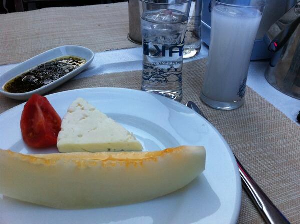 I'm at Rakı-Balık Evi 2 (İstanbul, Kadıköy) 4sq.com/1eJpMmP