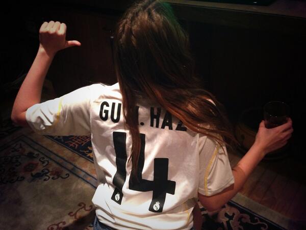 isalvarez4's tweet photo. Campeoneeeees, pero las hay que no se olvidan de ti @GUTY14HAZ , @raquel7ramirez te quiere❤️ http://t.co/TESmUglr3X