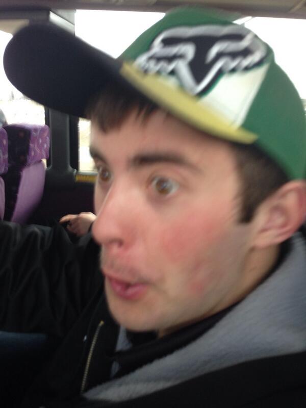 cole_mackey's tweet photo. On are way to Scotland joes really excited!! #ohhyea @MMarshalljn http://t.co/zee5phZw2h