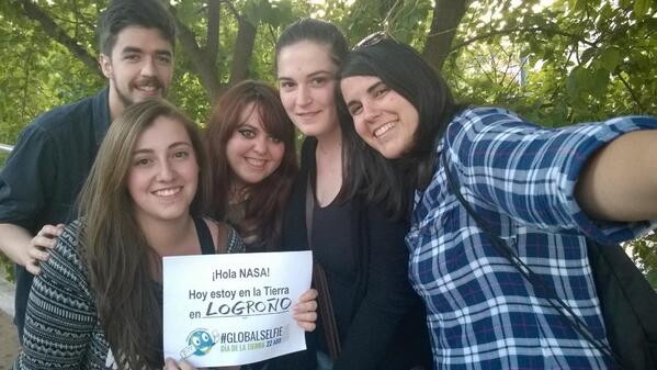 IanireV's tweet photo. #GlobalSelfie @Maxufly @evuskifm @Albasacu @Xania_S http://t.co/ES5POHaqK1